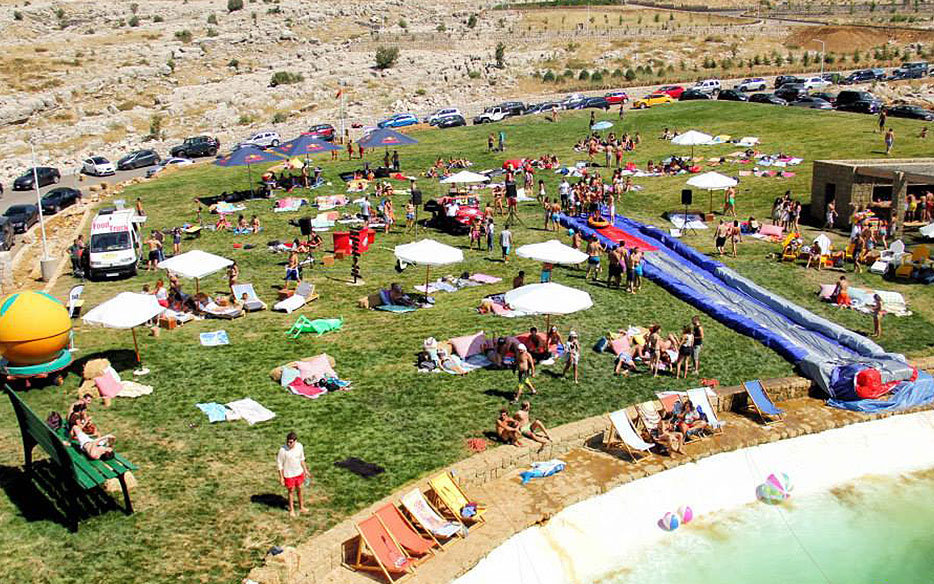 Ollie Daze Slip n Fly Laklouk Village Vacances Shop SOBEIRUT